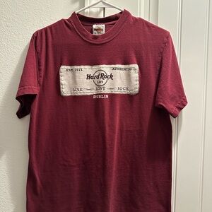 Hard Rock Cafe Burgundy Short Sleeve Tee